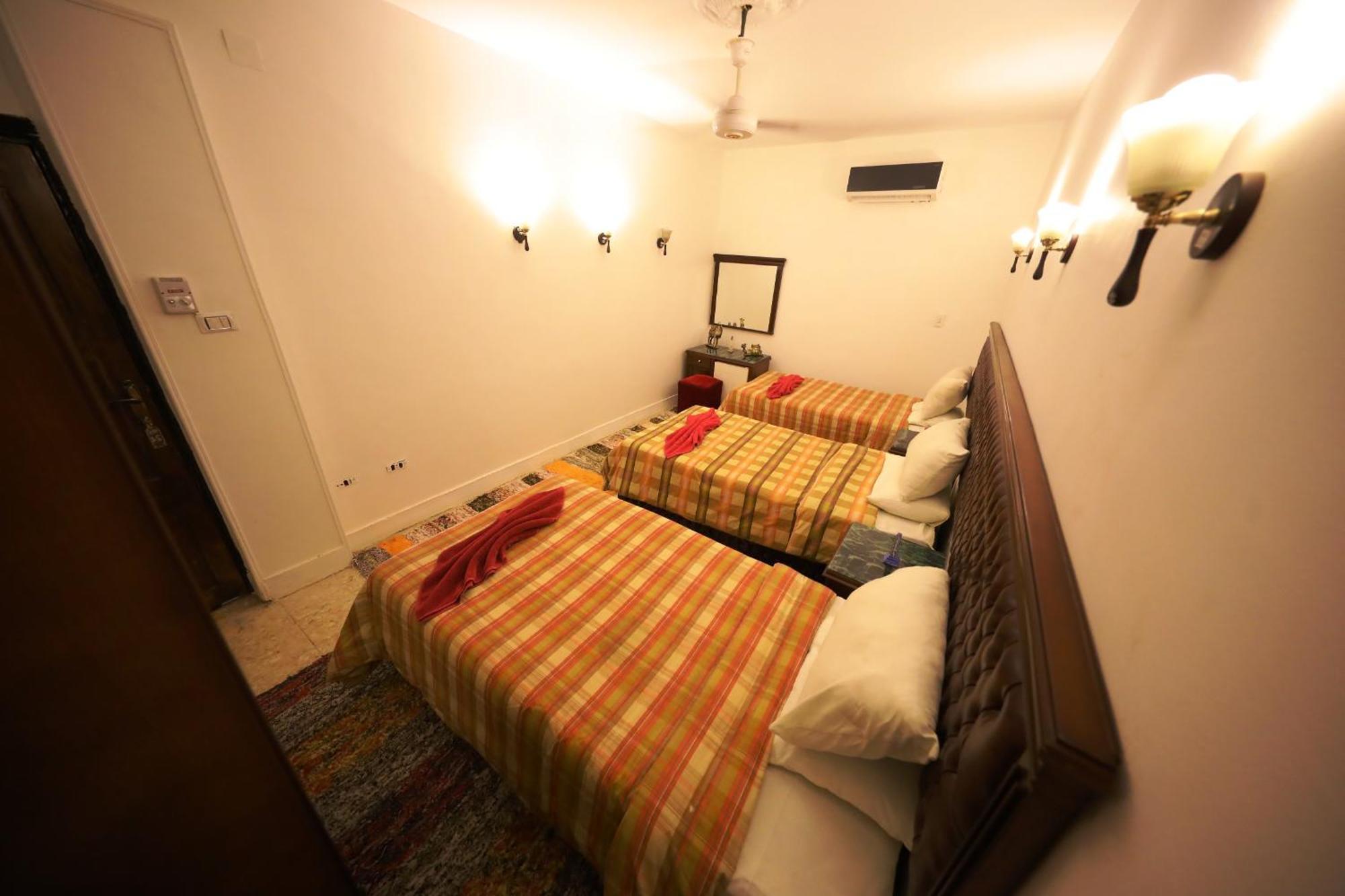 Pyramids Loft Guesthouse Cairo Room photo