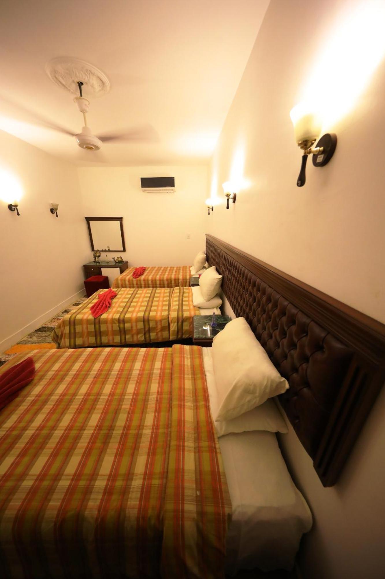 Pyramids Loft Guesthouse Cairo Room photo